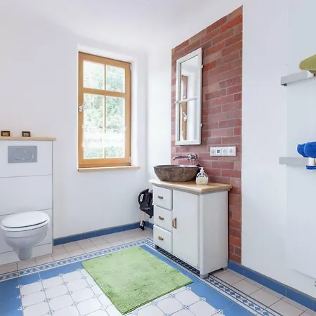 Apartment Komfortable In Mit Grossem Garten By Interhome *