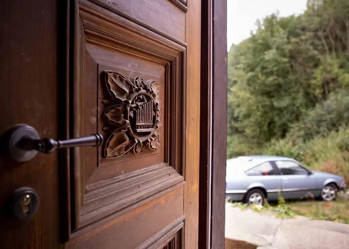 Komfortable In Mit Grossem Garten By Interhome