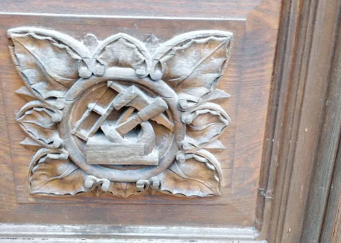 Apartment Komfortable In Mit Grossem Garten By Interhome